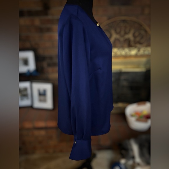 INC SILKY ROYAL BLUE LONG SLEEVE KEYHOLE GOLD CHAIN NECKLINE DRESSY BLOUSE SZ M - Picture 4 of 10